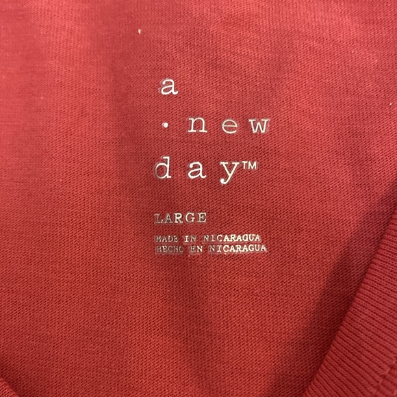 Women's Tank Top - A New Day size L It is not asymmetrical, it inside her shorts - Picture 5 of 6